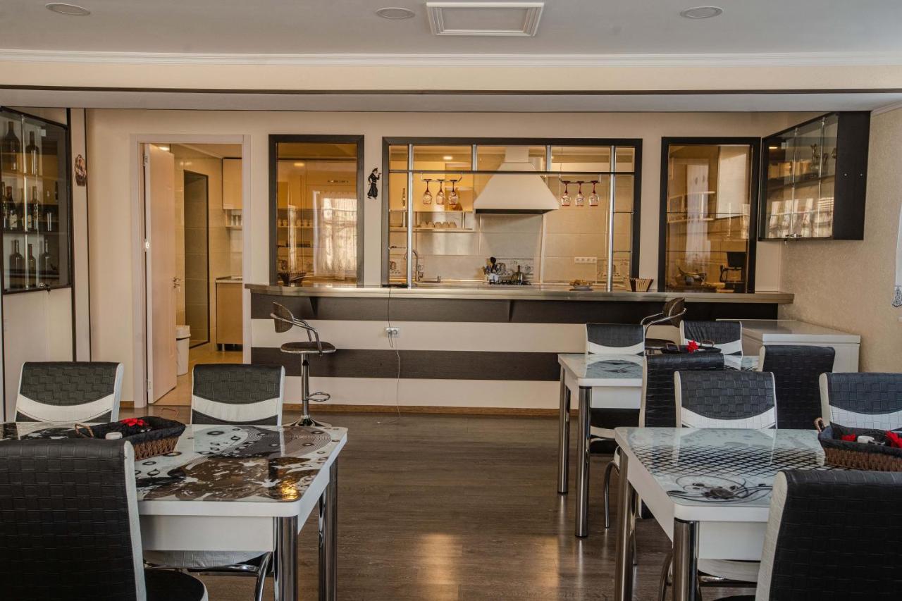 Telav Holl Hotel Telavi Buitenkant foto