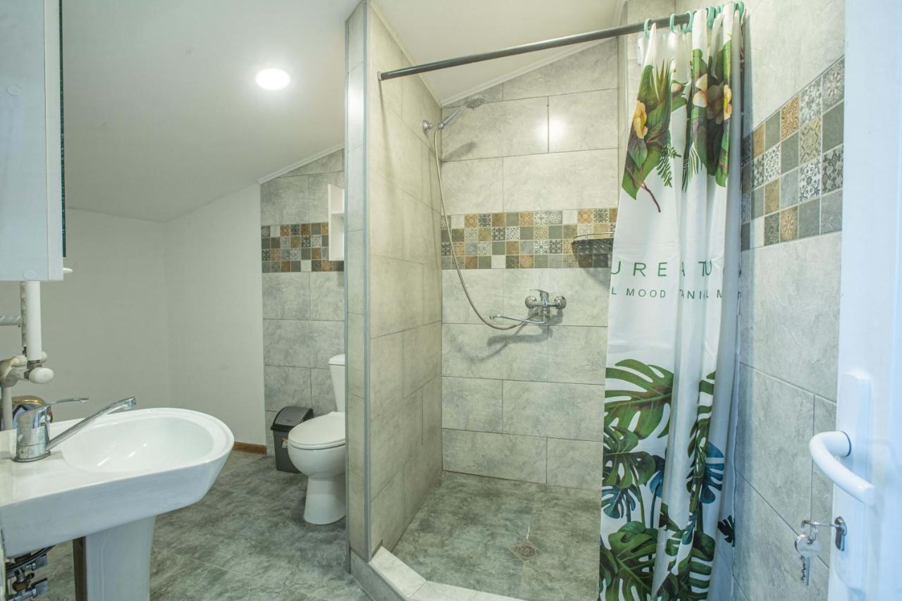 Telav Holl Hotel Telavi Buitenkant foto