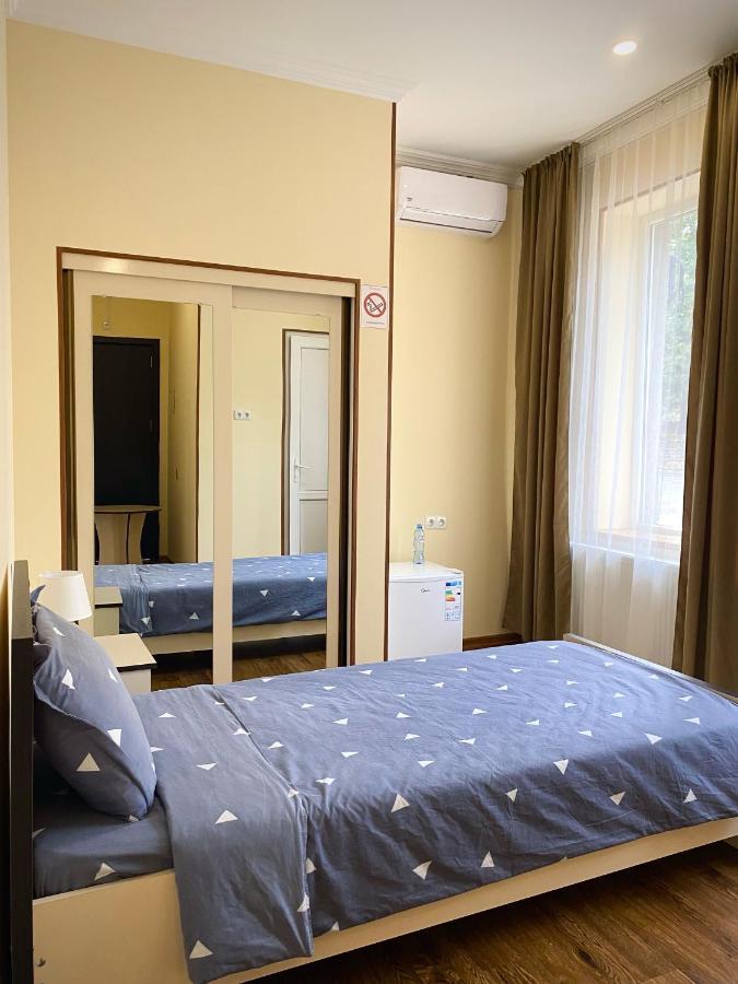Telav Holl Hotel Telavi Buitenkant foto