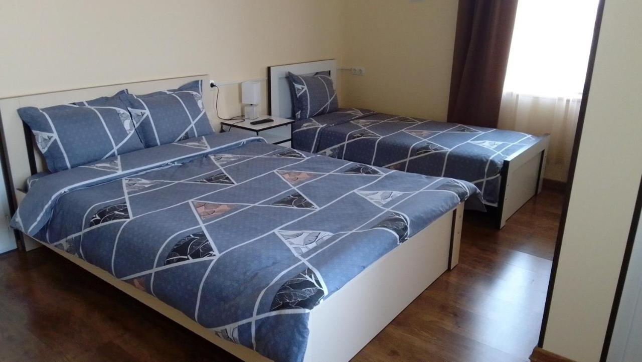Telav Holl Hotel Telavi Buitenkant foto