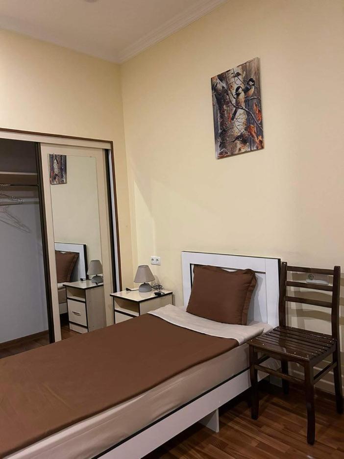 Telav Holl Hotel Telavi Buitenkant foto